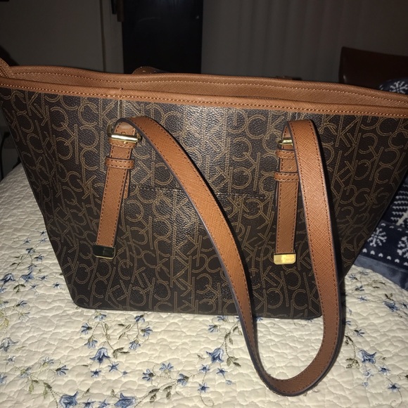 Studded Calvin Klein purse - Picture 3 of 4